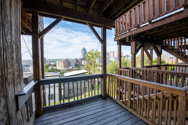 Building Photo - MT ADAMS - Stunning City/River View  from ...