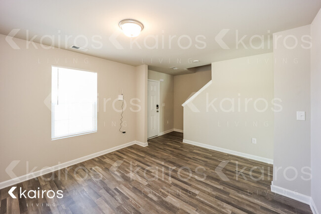 Building Photo - 7446 Faith St