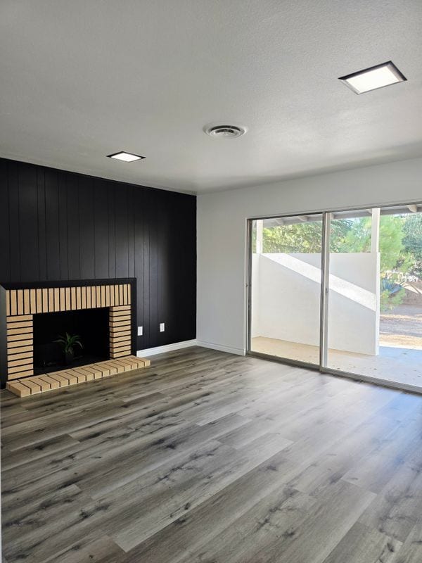 Building Photo - 7167 Columbia Way