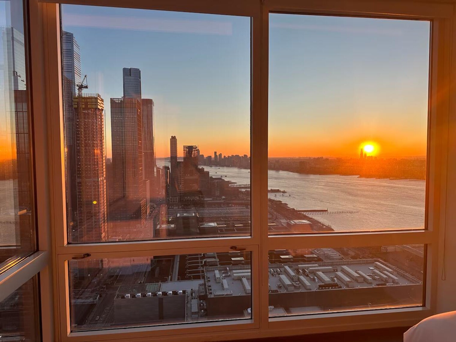 Building Photo - 312 W 42nd St