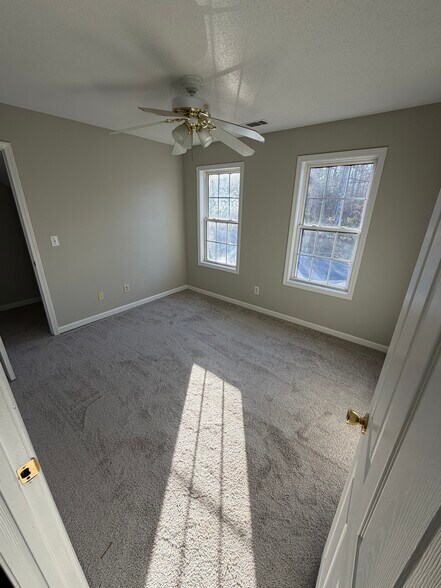 Building Photo - 210 Northridge drive