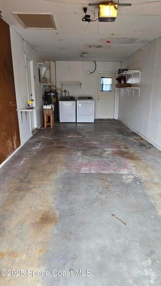 Building Photo - 535 Lee Ave