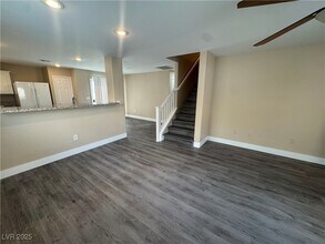 Building Photo - 10342 Adrianna Ave