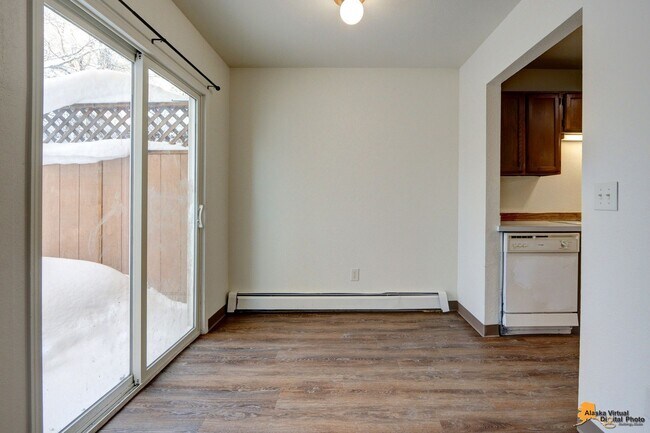 Building Photo - 531 Idaho St