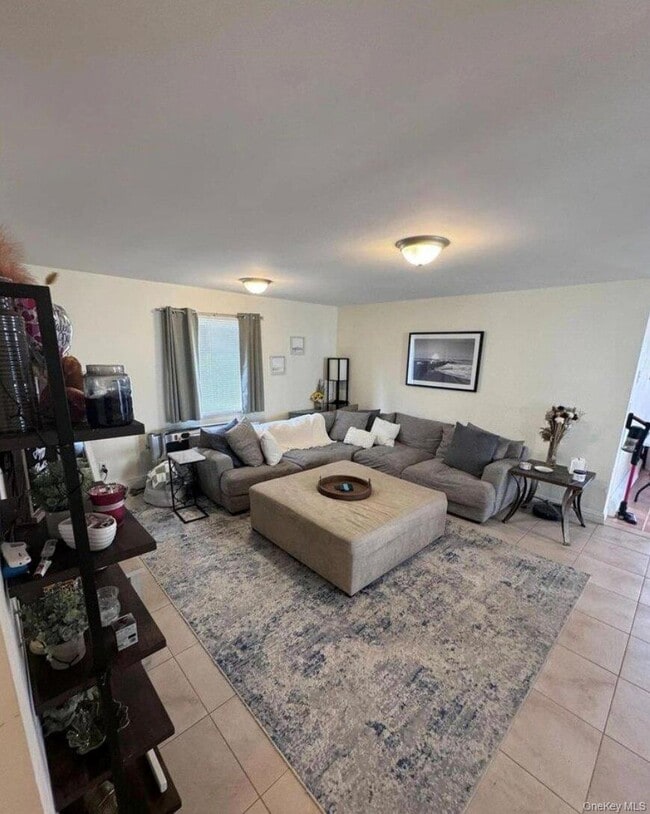 Building Photo - 518 E Penn St