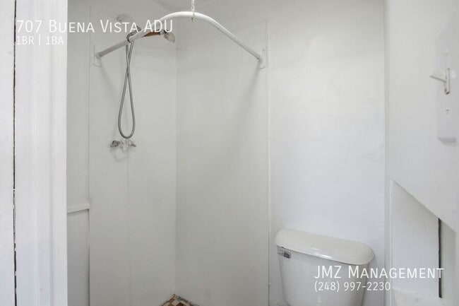 Building Photo - 707 Buena Vista Ave