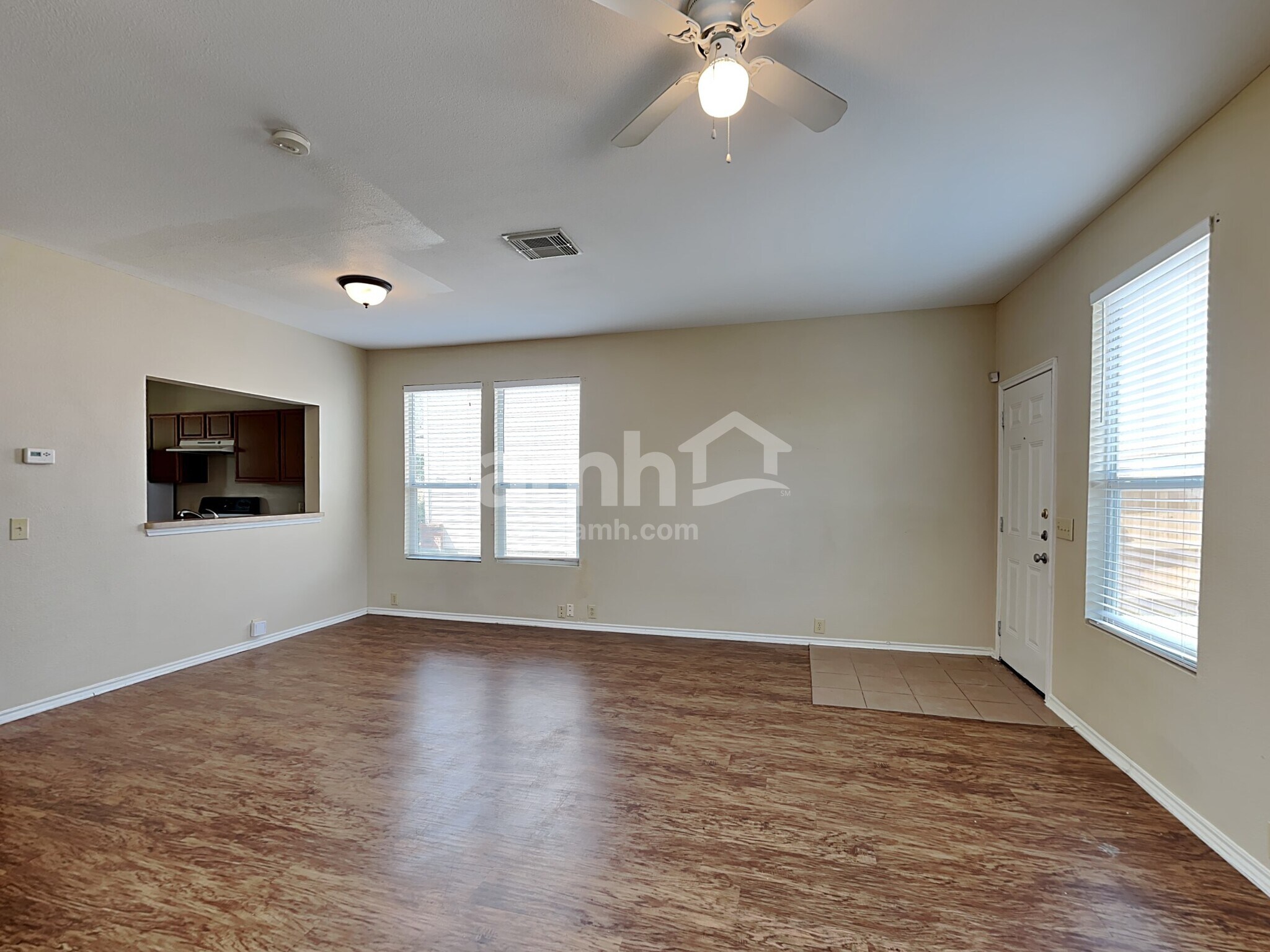Building Photo - 6013 Midcrown Dr