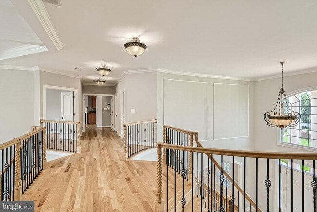 Building Photo - 2 Timberpark Ct