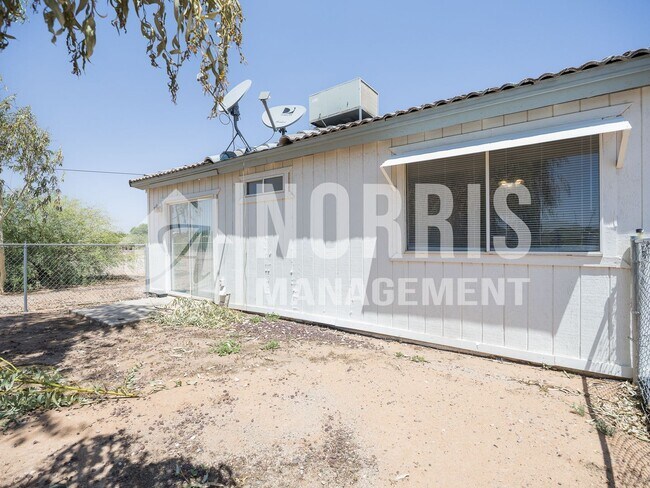 Building Photo - 26405 W Sherbundy Dr