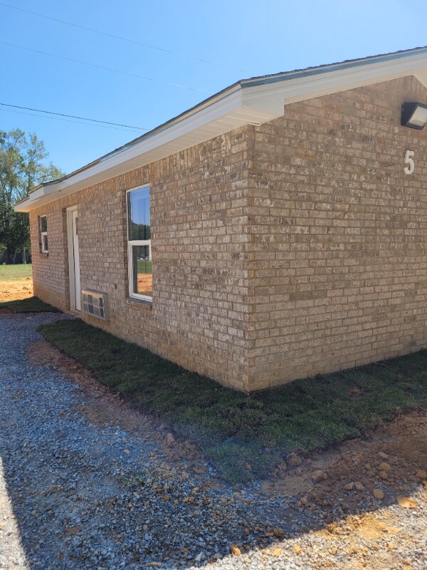 Building Photo - 16185 MS-603