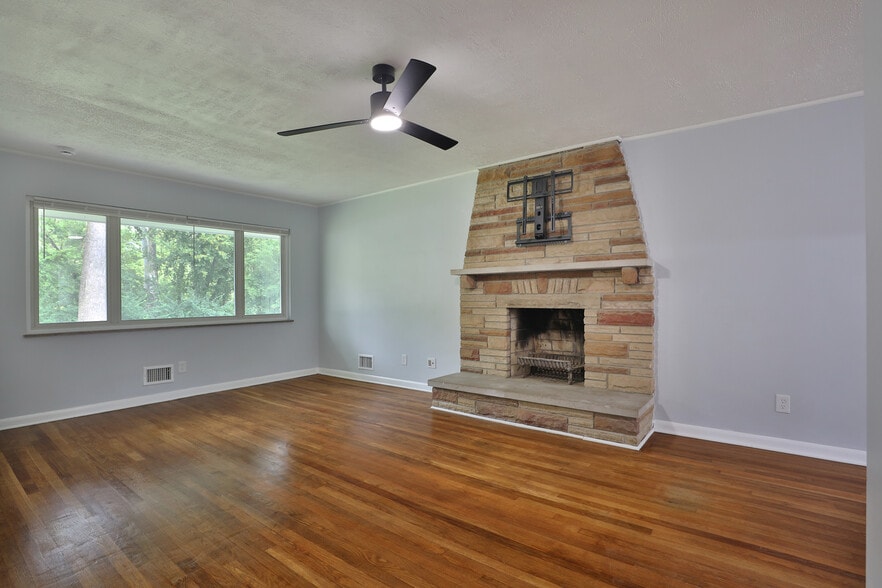 Building Photo - 4474 Starrett Rd
