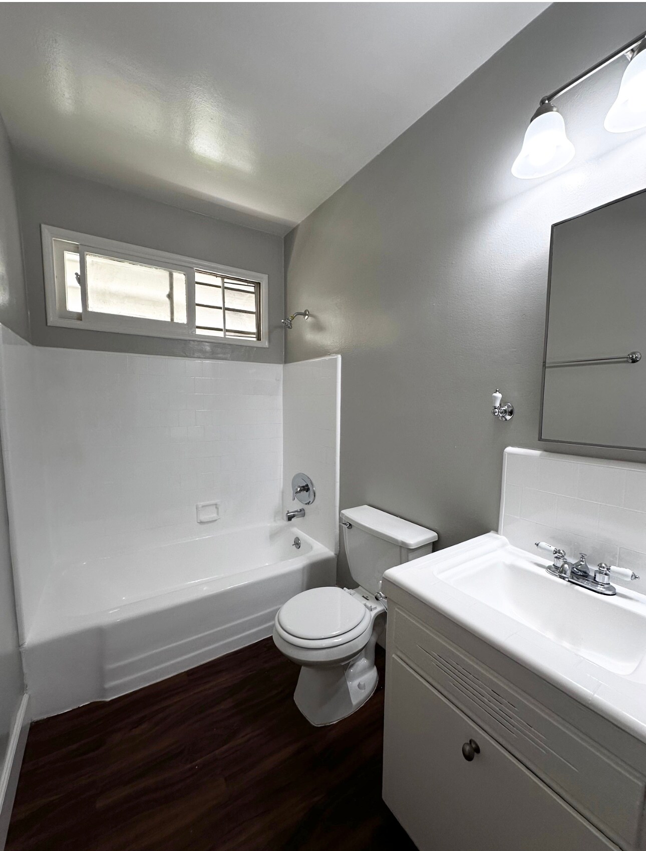 Building Photo - 4706 Vantage Ave