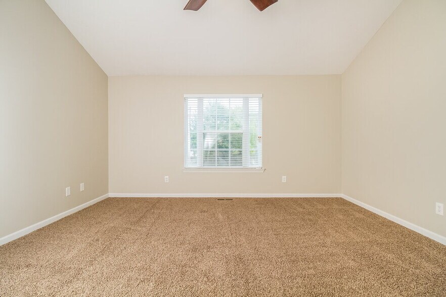 Building Photo - 208 Chandler's Pass Ct