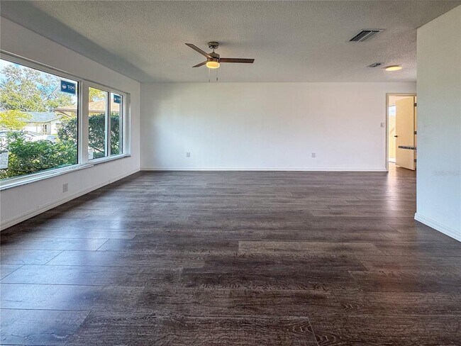 Building Photo - 1355 Kirkwood Ln