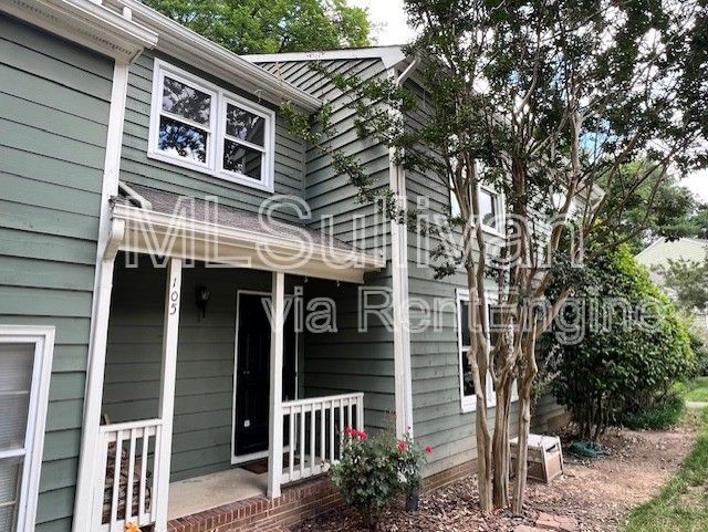 Building Photo - 105 Weathersfield Dr