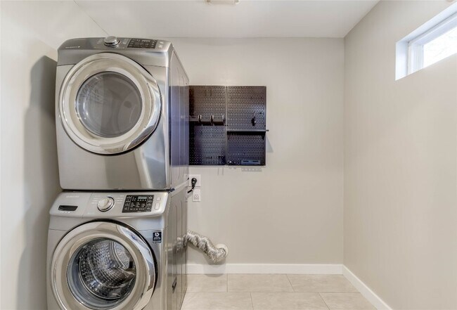 Building Photo - 4702 Bandera Rd