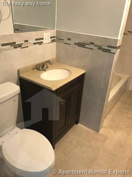 Building Photo - 25 Fourth St Unit #2