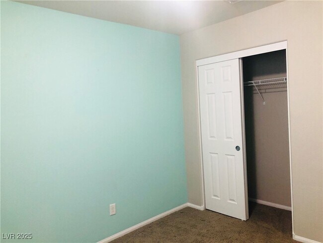 Building Photo - 7108 Adrian Peak St