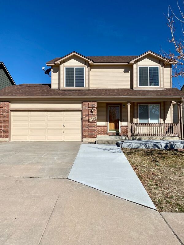 Building Photo - 1048 Scarlet Oak Dr