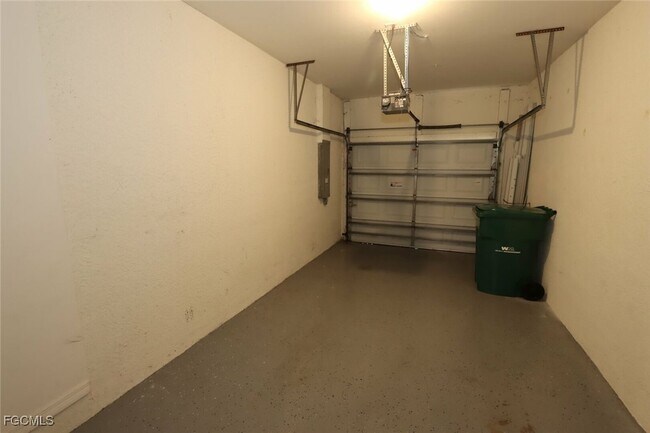 Building Photo - 1172 Oxford Ln