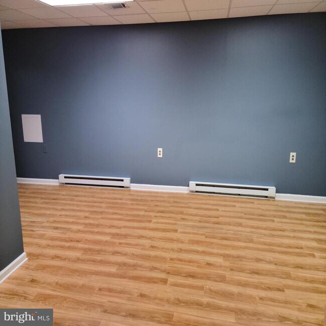 Building Photo - 135 Hill Valley Dr