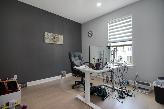 Building Photo - COMING SOON - AUGUST 2025 -Stunning 5-Bedr...