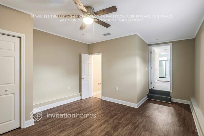 Building Photo - 4535 Emerson Ave S