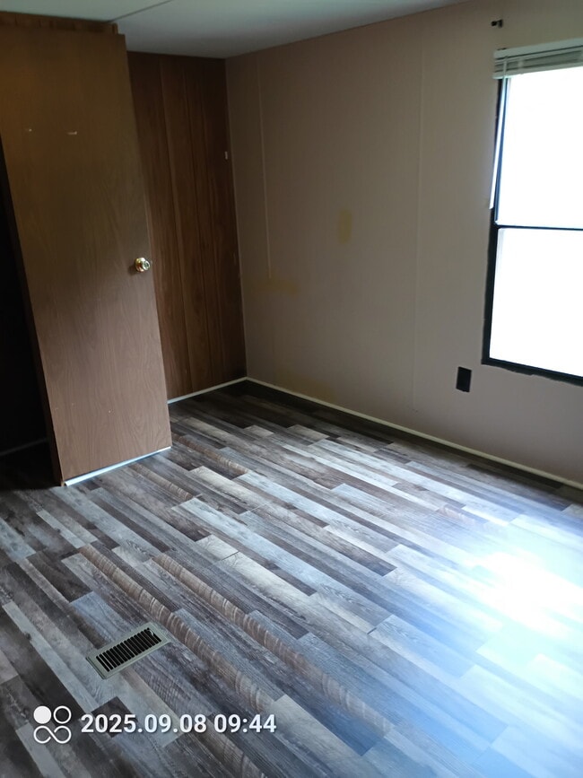 Building Photo - 151 Walnut Branch Dr