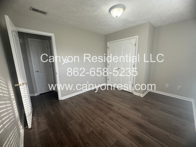 Building Photo - 3117 Winesap Rd