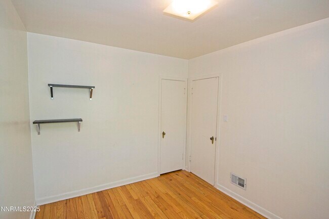 Building Photo - 202 Claremont St
