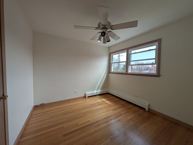 Building Photo - 6537 N Natoma Ave