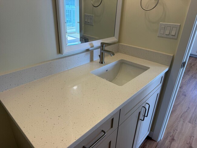 Building Photo - New Construction Two Bedroom Apartments in Coupeville!