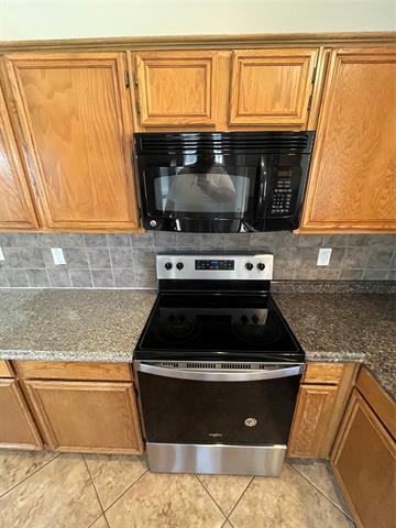 Building Photo - 2405 Brookside Dr