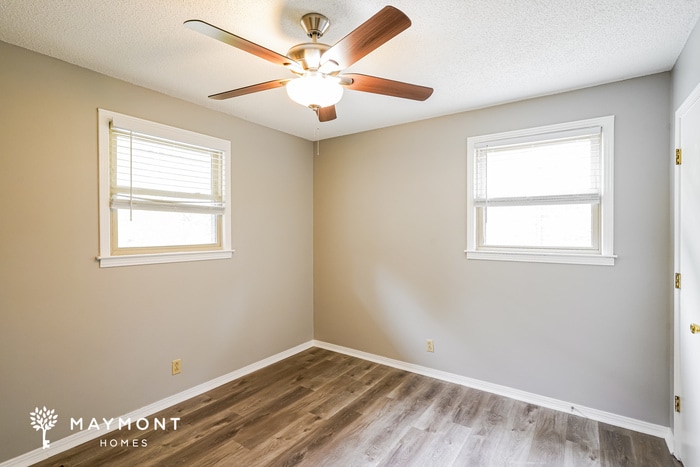Building Photo - 127 Evergreen Cir