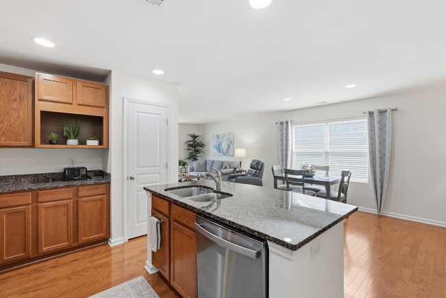 Building Photo - "Charming 2 Bed, 2 Bath Rental Home in Sun City, SC - Don't Miss Out!"