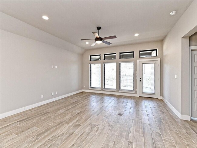 Building Photo - 2621 Franciscana Way