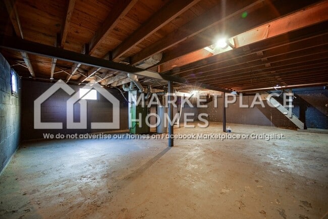 Building Photo - 650 Robert Ave