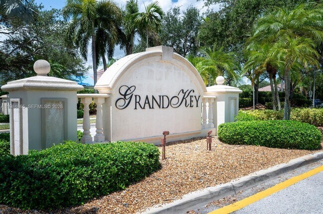 Building Photo - 18860 SW 25th Ct