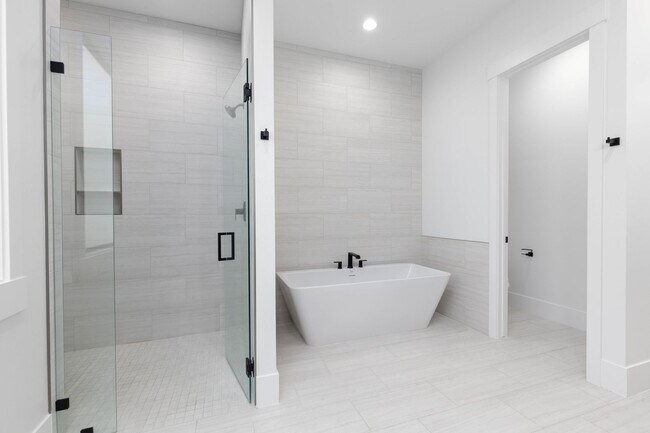 Building Photo - Gorgeous single story with RV Garage in Majestic Fields