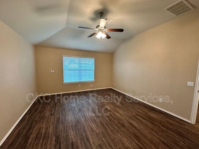 Building Photo - 12101 NW 133rd Terrace