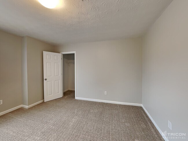 Building Photo - 100 Plumeria St