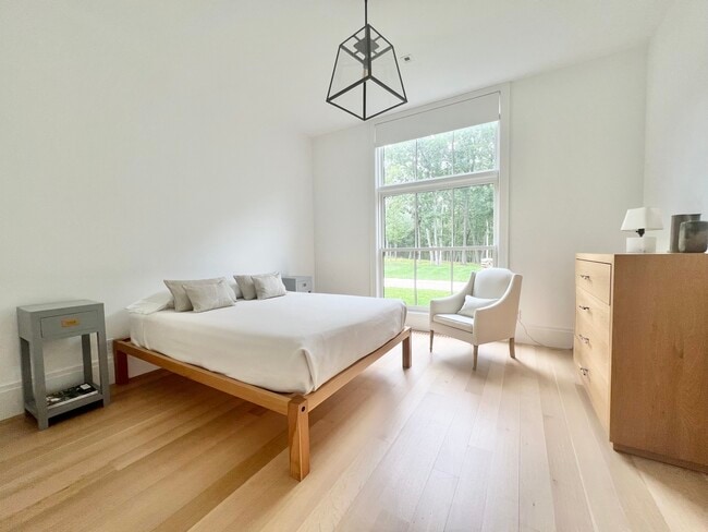 Building Photo - 36 Yuza Mini Ln