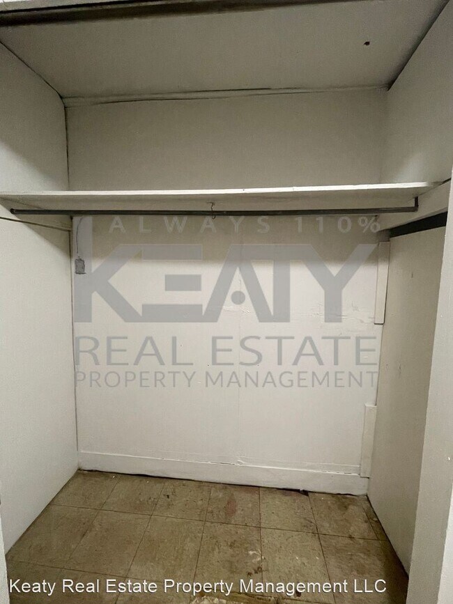 Building Photo - 2 br, 1 bath House - 313 W Gilman Road