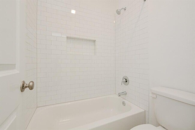 Building Photo - 6551 Scarlet Pond Ln