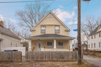 Building Photo - 3300 W 54th St