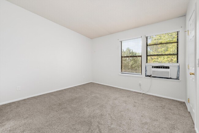 Building Photo - 16153 E Alaska Pl
