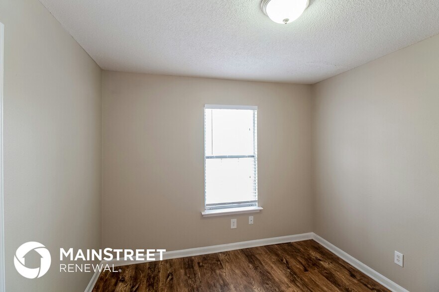 Building Photo - 3539 Kirby Valley Dr