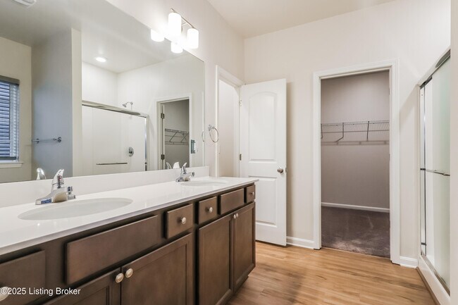 Building Photo - 11900 Parkside Vista Ln