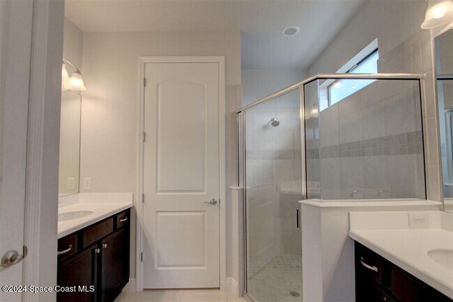 Building Photo - 3267 Addison Dr