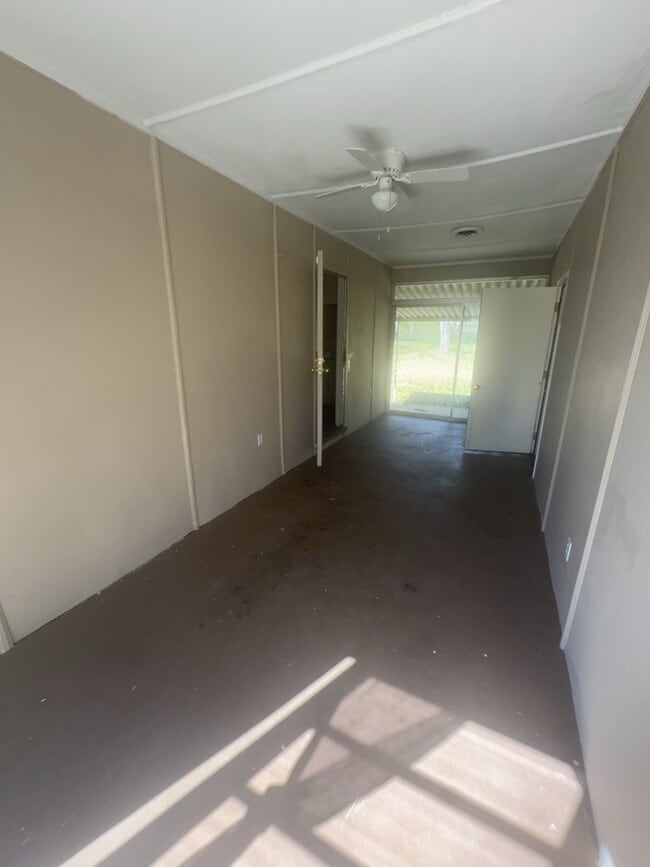 Building Photo - 316 Woody Dr